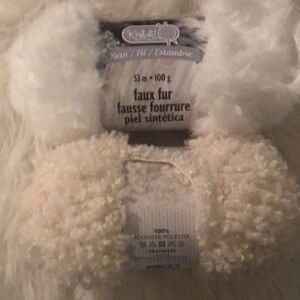 KNIT IT! Yarn 🧶 Lot of 2